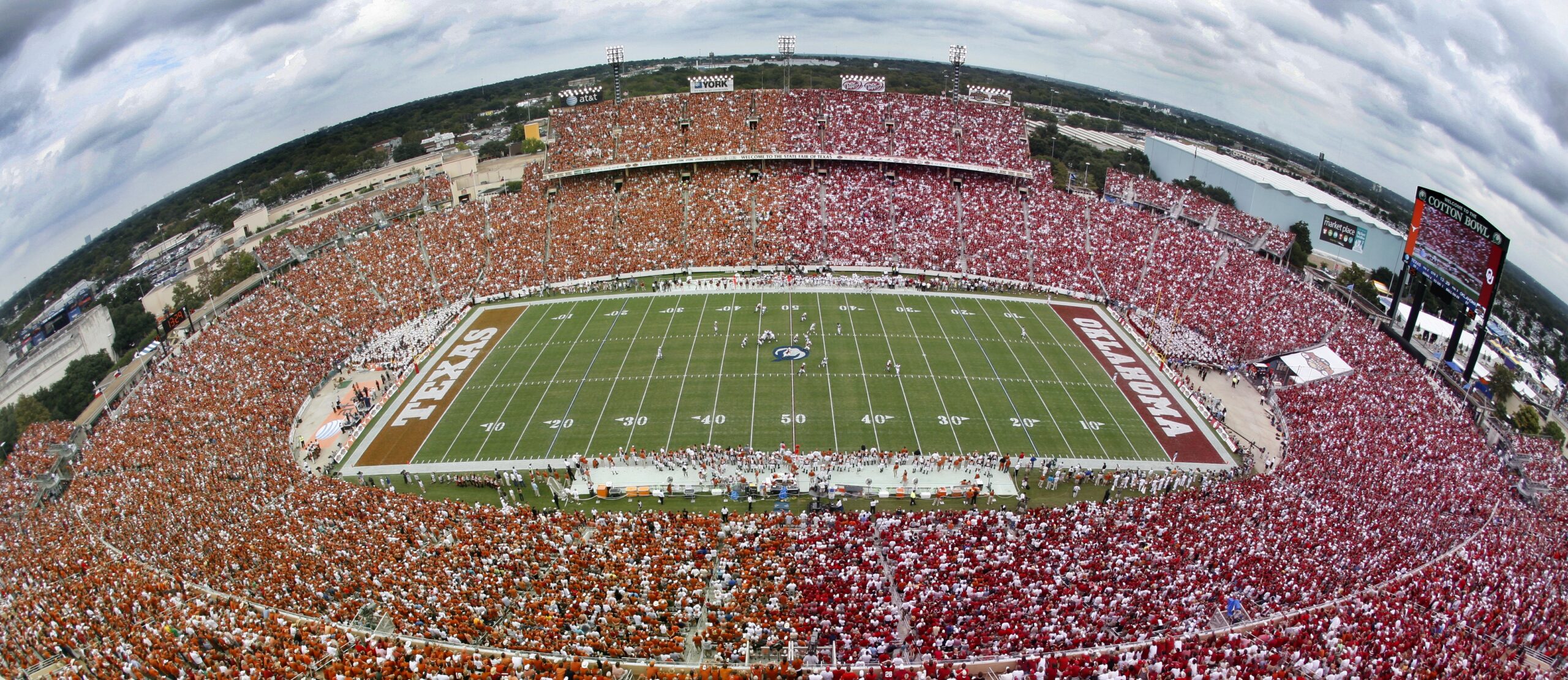 Oklahoma vs Texas – College Football Predictions